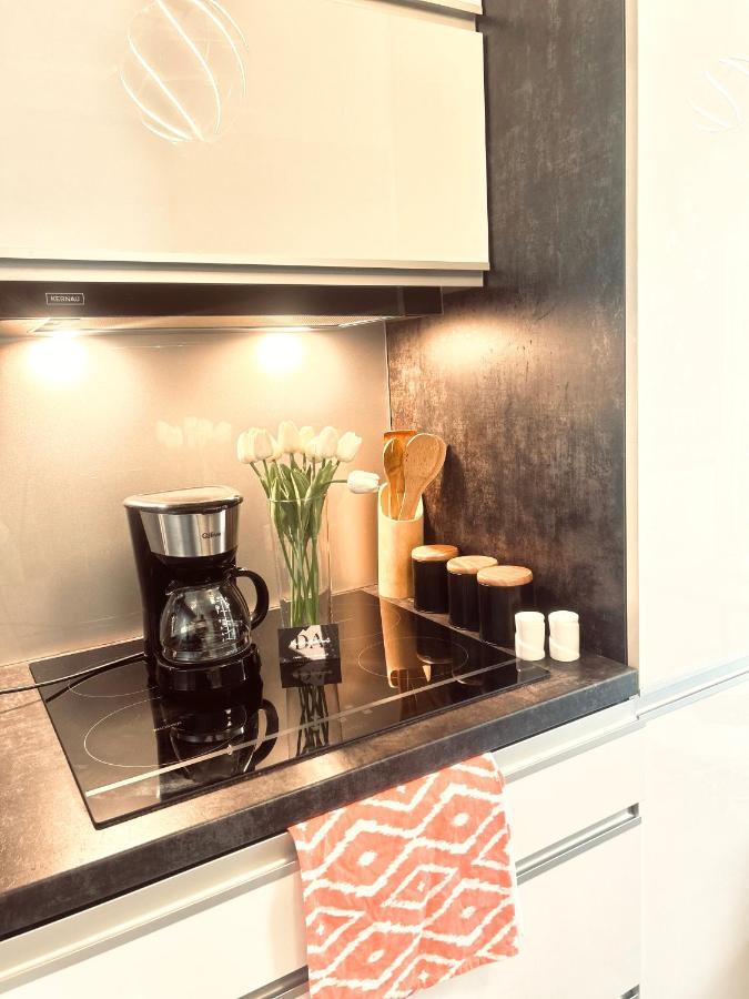 ז'שוב Downtownapartments Andy Air-Conditioned, Underground Parking Available מראה חיצוני תמונה